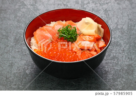 鮭いくら丼 57985905