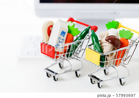 スーパー 買い物 野菜 生鮮食品 食料品 スーパー 買い物 野菜 生鮮食品 食料品 57993697