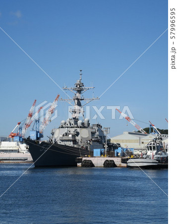 横須賀軍港めぐり　アメリカ海軍艦船群 57996595