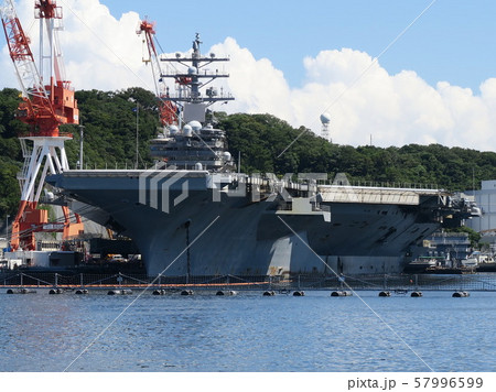 横須賀軍港めぐり アメリカ海軍艦船群の写真素材 横須賀軍港めぐり アメリカ海軍艦船群の写真素材