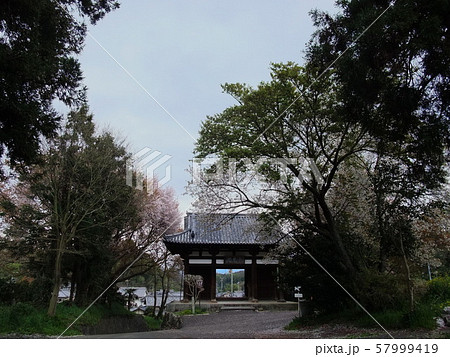 四国八十八箇所霊場　第52番札所 太山寺 57999419
