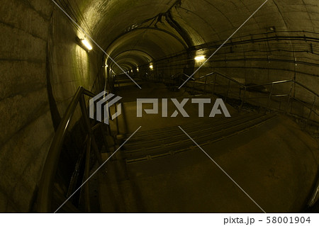 土合駅の階段３ 58001904