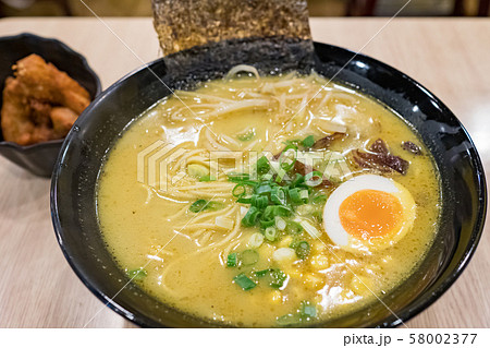 Japanese food : Tonkotsu Ramen Japanese food : Tonkotsu Ramen 58002377