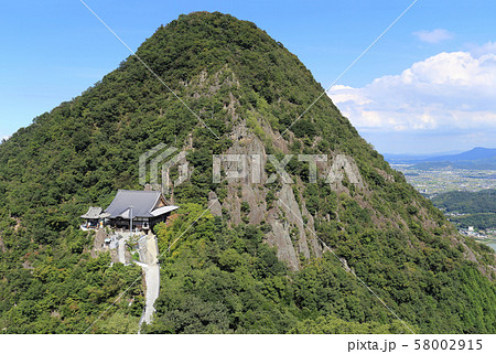 四国霊場第73番札所「出釈迦寺」奥の院 捨身ヶ嶽禅定 四国霊場第73番札所「出釈迦寺」奥の院 捨身ヶ嶽禅定 58002915
