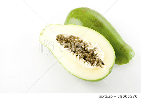 カットしたパパイヤ 58005570