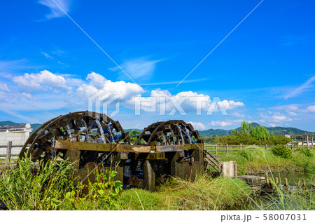 青空の堀川重連水車群【福岡県朝倉市】 58007031