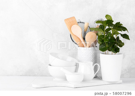Kitchen shelf with white utensils 58007296