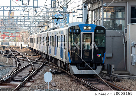 阪神電車　5700系　普通梅田行 58008169