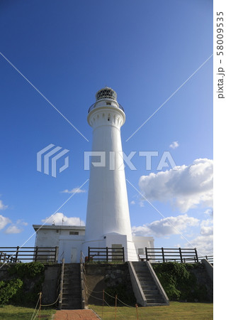 尻屋埼灯台と晴天のお空 尻屋埼灯台と晴天のお空 58009535