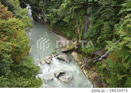 手取峡谷　不老峡（石川県白山市） 58010473