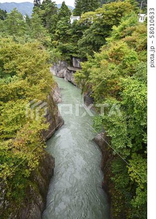 手取峡谷 黄門橋 下流側(石川県白山市) 手取峡谷 黄門橋 下流側(石川県白山市) 58010633