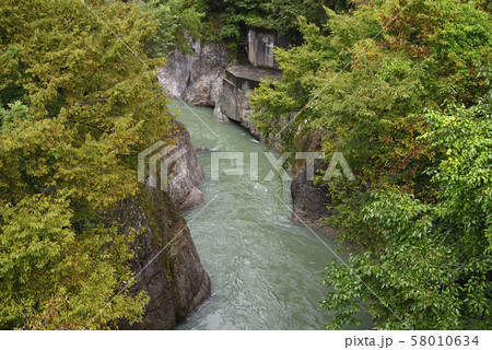 手取峡谷　黄門橋　下流側（石川県白山市） 58010634