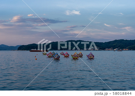 京都府　宮津市　宮津燈籠流しの精霊船 58018844