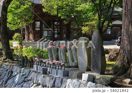 長谷寺(ちょうこくじ)石仏 長野県白馬村 長谷寺(ちょうこくじ)石仏 長野県白馬村 58021842