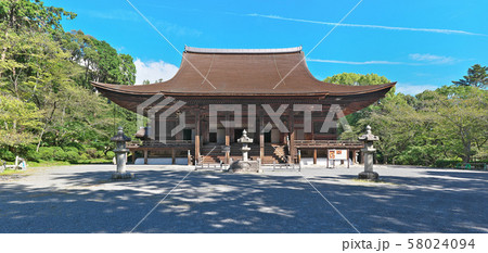【長等山 園城寺 (三井寺) 金堂】 (高解像度版) 滋賀県大津市園城寺町 58024094