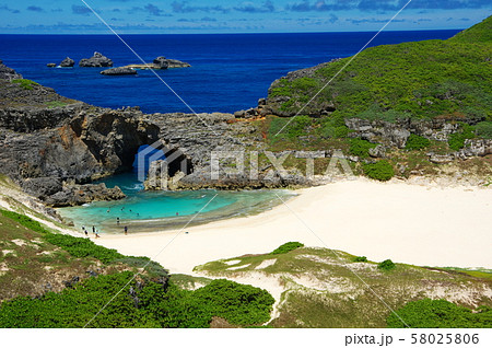 南島の扇池 父島列島 小笠原諸島 の写真素材