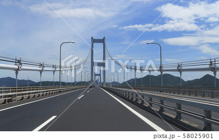 瀬戸内しまなみ海道上り線、来島海峡第三大橋 58025901