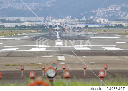 伊丹空港滑走路 伊丹空港滑走路 58033867