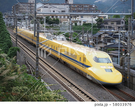 ドクターイエロー　大津市石山付近にて 58033976