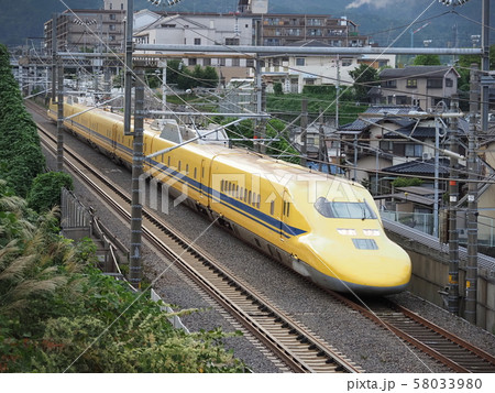 ドクターイエロー　大津市石山付近にて 58033980