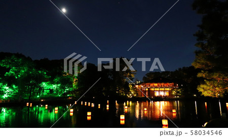 愛知県　名古屋市　徳川園　浮灯籠 58034546