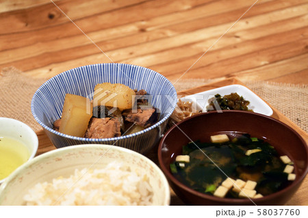 ぶりあら大根定食の御膳 58037760