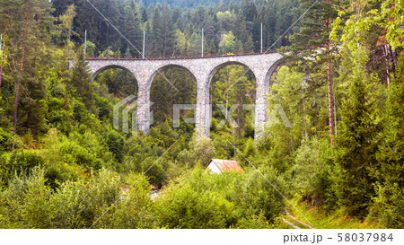 Landscape with high bridge and small house, 58037984