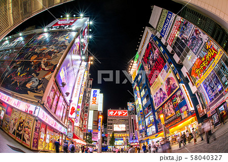 《東京都》 秋葉原の夜景 《東京都》 秋葉原の夜景 58040327