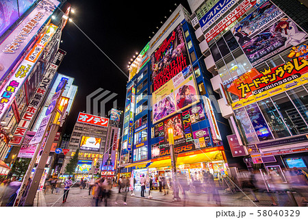 《東京都》　秋葉原の夜景 58040329
