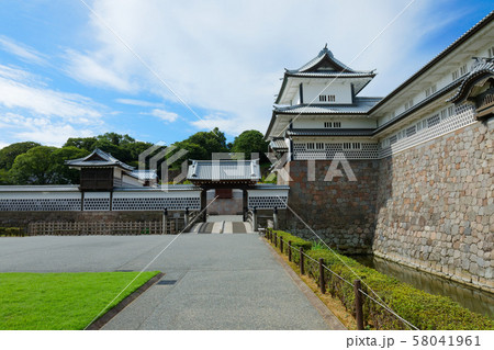 金沢城　橋爪門と橋爪門続櫓　堀 58041961