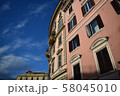 イタリアの建物 58045010