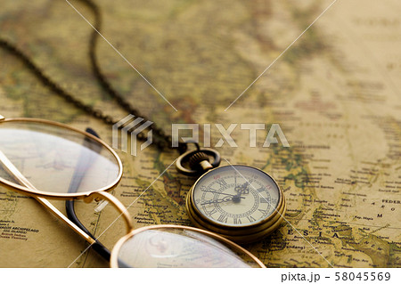 アンティーク　時計　懐中時計　地図　レトロ 58045569