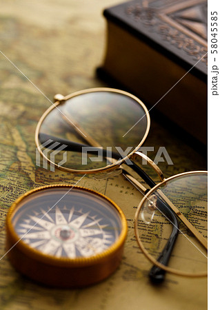 アンティーク　時計　懐中時計　地図　レトロ 58045585