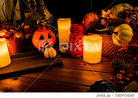 秋ハロウィンイメージ 58045680