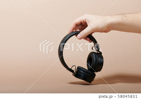 Hand hold wireless headphones 58045831