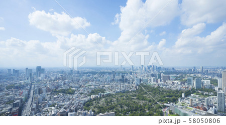東京風景　六本木からワイドで望む新宿　渋谷方面　2019年 58050806