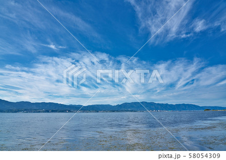 【琵琶湖の湖畔から】 滋賀県草津市下物町 58054309