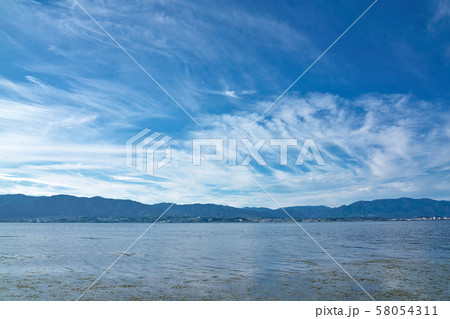 【琵琶湖の湖畔から】 滋賀県草津市下物町 58054311