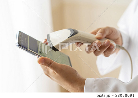 キャッシュレス決済 58058091