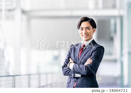 ビジネスマン 58064721
