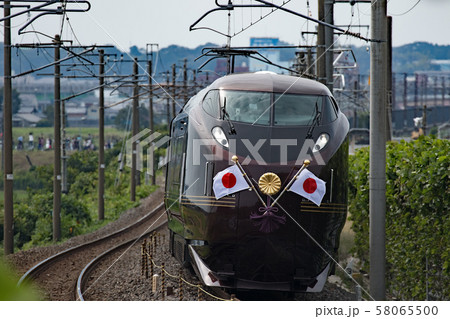 常磐線を走行する天皇陛下御乗用列車の写真素材 [58065500] - PIXTA