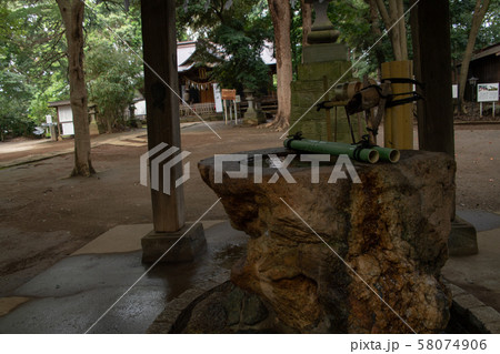 氷川女體神社　手水場　さいたま市緑区 58074906