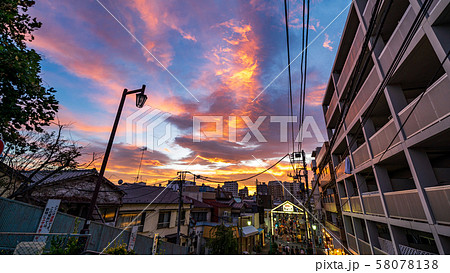 谷中 夕焼けだんだんから眺める夕景 谷中 夕焼けだんだんから眺める夕景 58078138