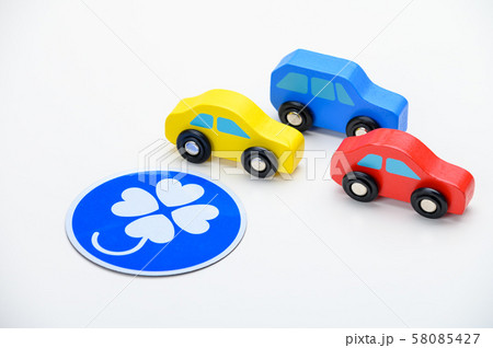 自動車・運転イメージ／身体障害者標識 58085427