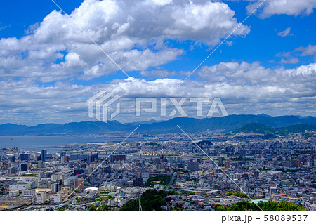 広島_黄金山からの都市風景 58089537