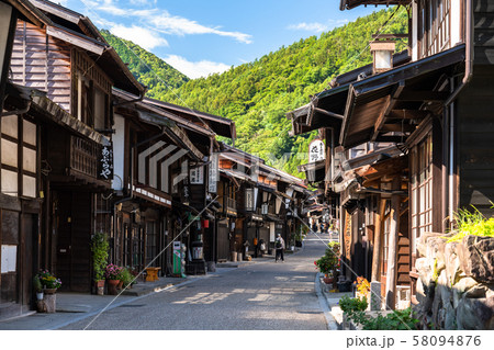 長野県 朝の奈良井宿 古い町並みの写真素材