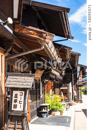 《長野県》朝の奈良井宿・古い町並み 《長野県》朝の奈良井宿・古い町並み 58095071
