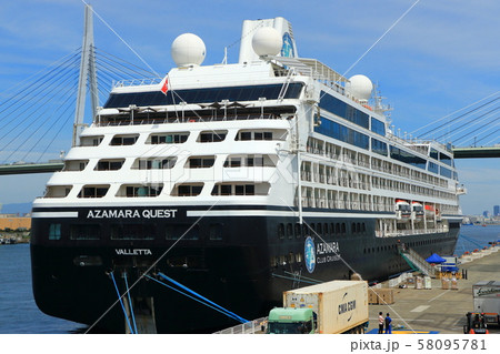 大阪港天保山岸壁に停泊中のクルーズ客船アザマラ・クエスト 大阪港天保山岸壁に停泊中のクルーズ客船アザマラ・クエスト 58095781