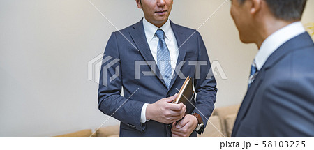 ビジネスシーン 58103225
