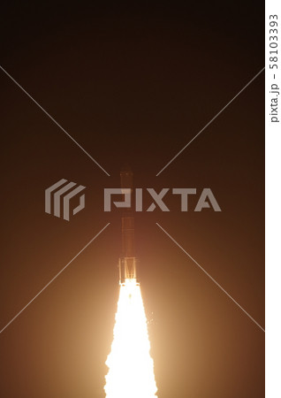 ロケット打ち上げ 58103393